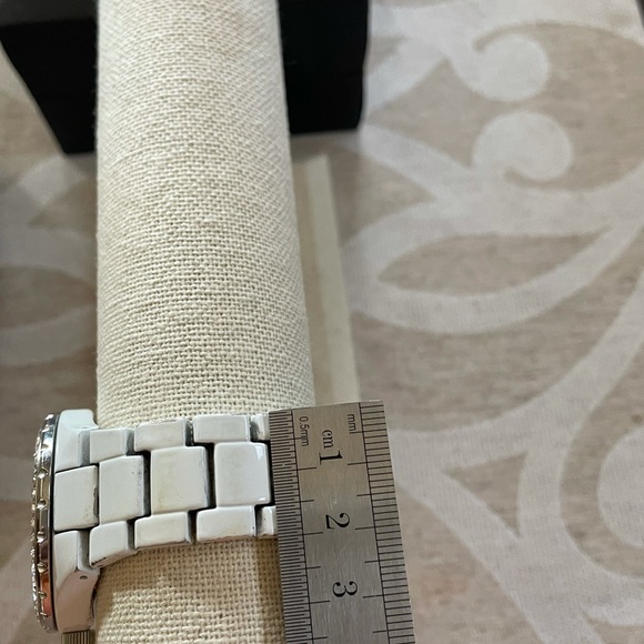 Guess Mother of Pearl Swarovski Crystal Large Face White Bracelet Watch 40mm - Picture 9 of 14